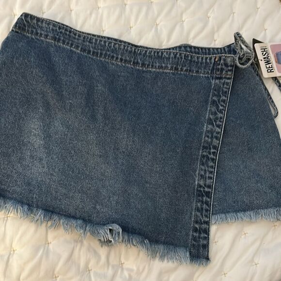 Rewash Blue Denim Skirt asymmetrical skort size 9/29 new with tags - Picture 2 of 8